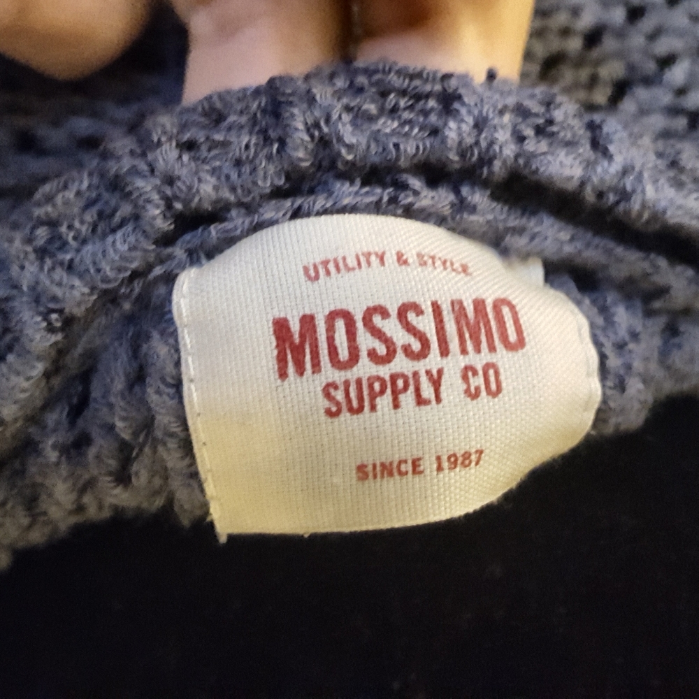 Simple Blue Sweater - Picture 6 of 6